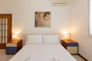 Modern 2BR Apartment with Metro Access