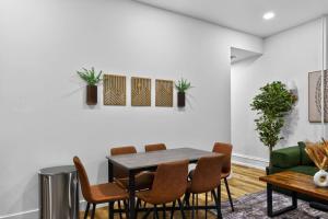 Brand New 2BR in the Heart of Center City that Sleeps 14 people