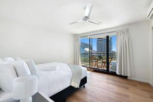 40 Surf Parade Broadbeach