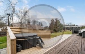 Lovely Home In Thyborøn With Wifi