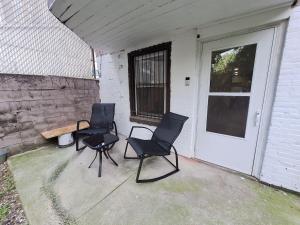 Brand New 1BR in Center City with Private Backyard