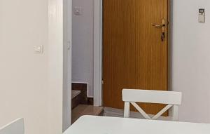 Nice Apartment In Podgora With Wifi