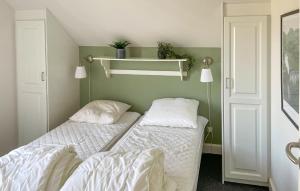 Nice Home In Gjern With Sauna