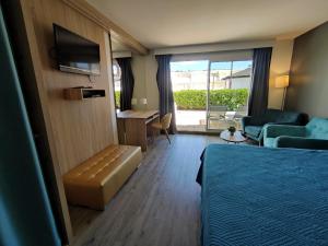 Studio B120, Le Jardin dEden, Village Naturiste, "Couple Only"