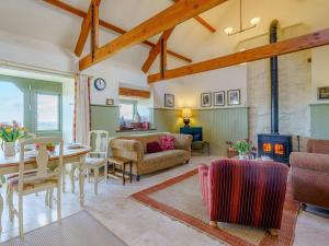2 Bed in Bamburgh 36344