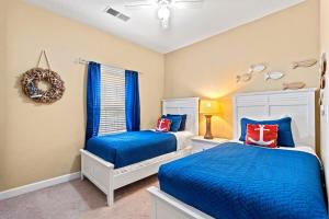 King Bed & Pool in Barefoot