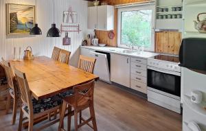 2 Bedroom Lovely Home In Tarm