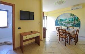 Lovely Apartment In Ricadi With Wifi