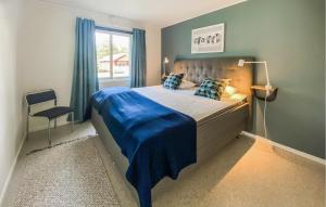 Lovely Home In Byxelkrok With Wifi