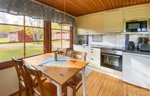 2 Bedroom Beautiful Home In Byxelkrok