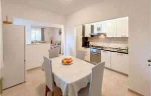 2 Bedroom Nice Apartment In Veliko Brdo