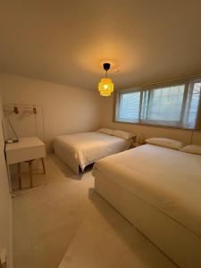 Heyhome Seochon, Semi-Basement