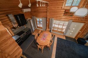 Northgray Lodge by Aavalevi