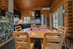 Northgray Lodge by Aavalevi