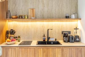 Cascade 5 - Tropical 1BR Hideaway with Garden View in Ubud