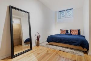 Cosy EU Apartment - Central, Parking, Terrace