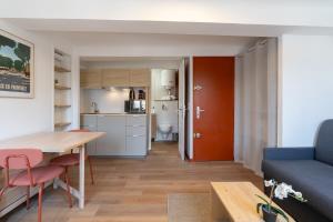 Studio climatisé plein centre 3eme étage