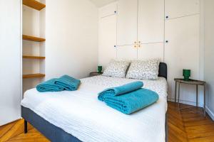 6 Guest Flat - Martyrs