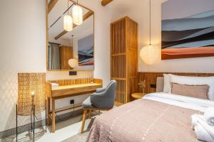 Cascade 7- Modern Tropical 1BR Apartment