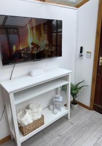 The Hidden Garden Gate Cabin