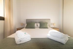 Modern and Cozy Apartment with Pool Tennis Court and Common Areas in Torre del Mar