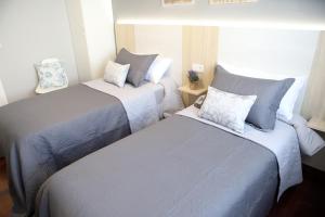 Pensión Atenea & Via Romana - Grupo Arcanos