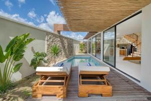 Anjuna Surf & Sunset 3BR Villas in Uluwatu