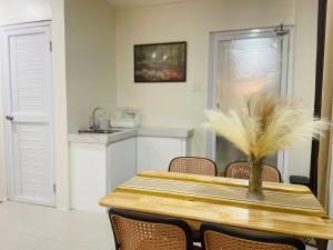 JC7 Twin Bed City Center Studio JEMS Bldg 3rd Floor IAN UNIT
