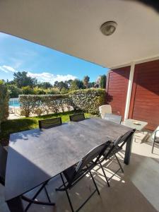 La Ciotat Appartement T2 bord de mer, piscine, parking