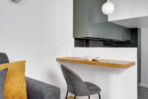 TBS 342 - Superb apartment in heart of Paris 2