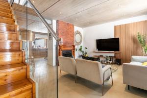 Modern Rustic Gem at the foot of Table Mountain