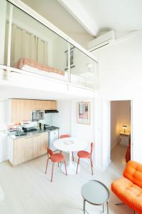 Duplex climatisé avec mezzanine - Nice Carré dOr