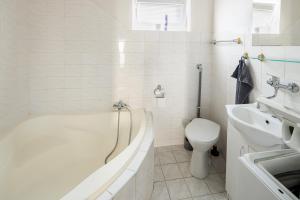 House with Garden Elisa