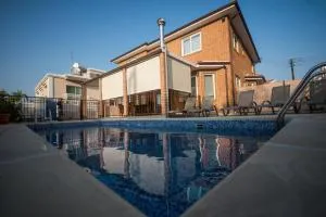 Panais Villa - Alethriko