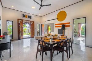 Sunny 4BR Serene Escape with Private Pool in North Canggu
