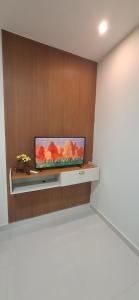 Espaço inteiro prox do aeroporto com ar cond e chuv elétrico