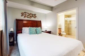 Sterling Breeze 1103 by Emerald Coast Retreats