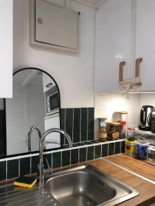 Cottage refait à neuf en octobre 2025 dans villages vacances Fougeres villages sous les pins pas de draps serviettes dans le logement ménage à vous de le faire obligatoirement