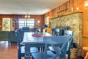 Beautiful Cold Mountain Views! Canton Cabin