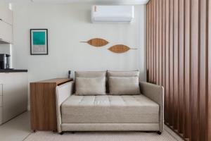 Stylish natural-tone apartment Posto 4 Copacabana