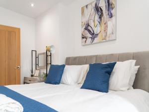 The Sapphire Suite - 2BR 2Bath City Centre