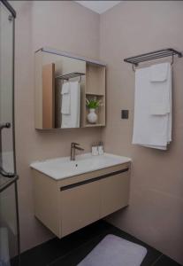 Luxury phonex Apartment