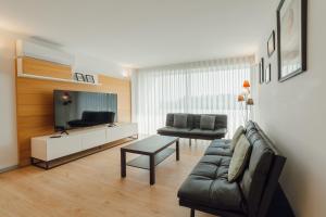 Amazing Pool Apartments by Vacationy