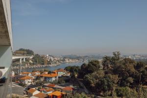 Amazing Pool Apartments by Vacationy