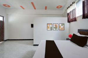 Hotel O by OYO Raj Family Restaurant & Hotels