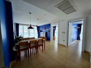 centara avenue high-speed wifi, smart tv2 bedrooms and 2 bathrooms