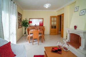 Vila das Conchas - Enjoy the Seaview Pool with the Beach only steps away