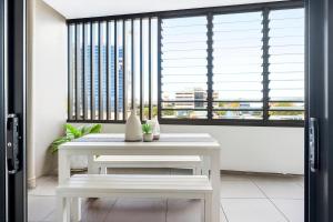 Worth - Happy Honeysuckle - Free Internet