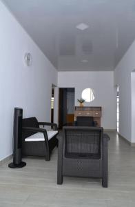 Casa jardin completa con parqueadero privado