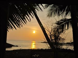 Colomb Beach Cottages
